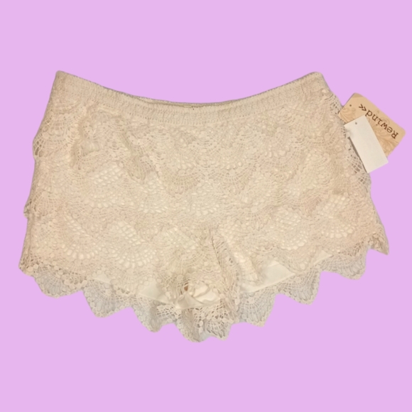 Rewind Pants - CREAM LACE RUFFLE SHORTS